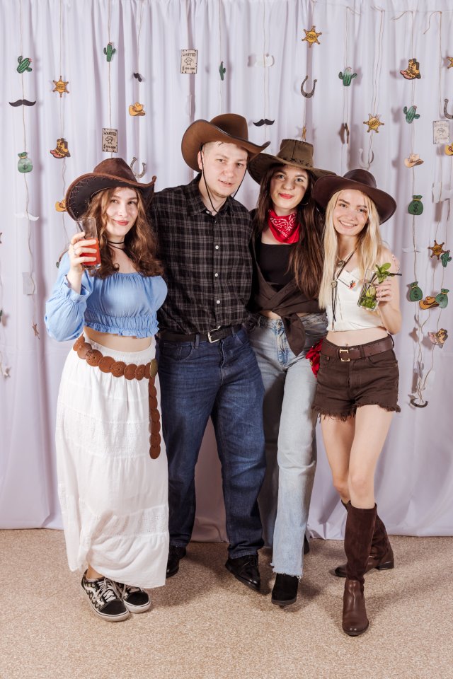 UpeCe western-136.jpg