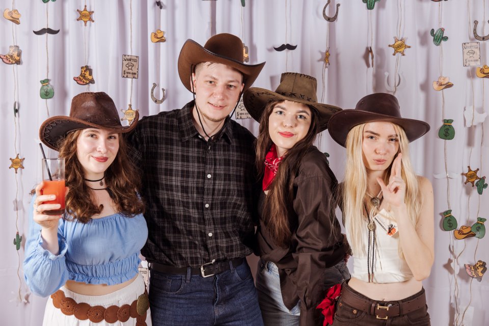 UpeCe western-137.jpg