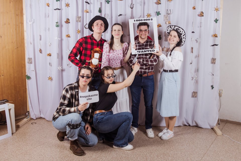 UpeCe western-150.jpg