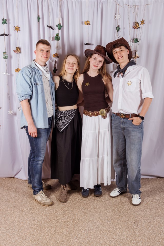 UpeCe western-203.jpg