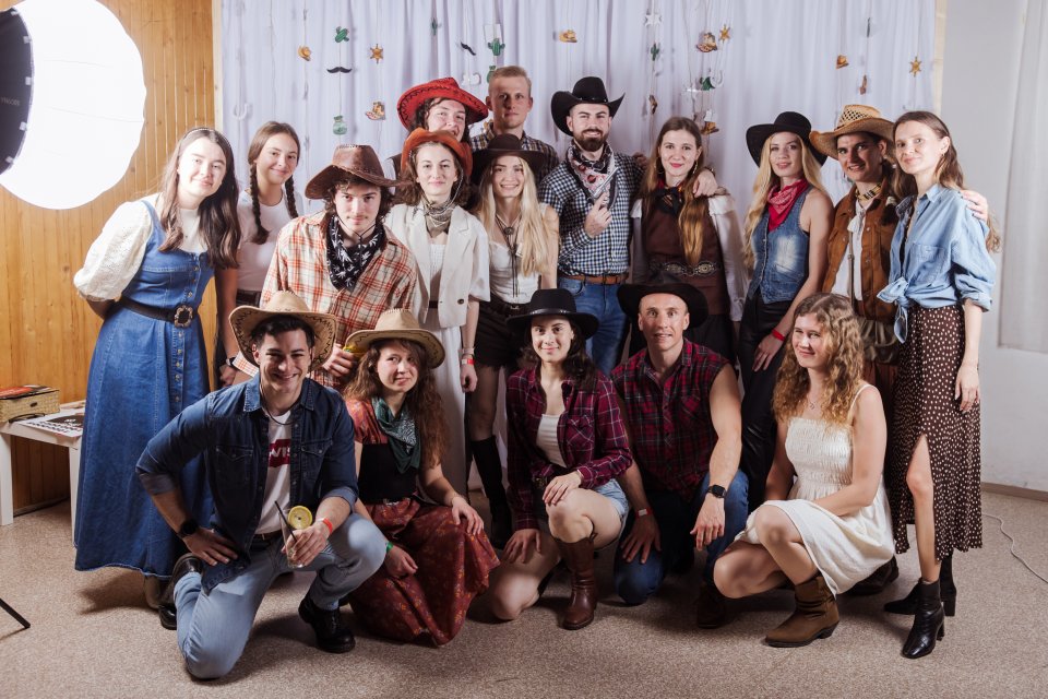 UpeCe western-212.jpg