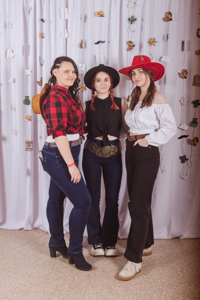 UpeCe western-42.jpg