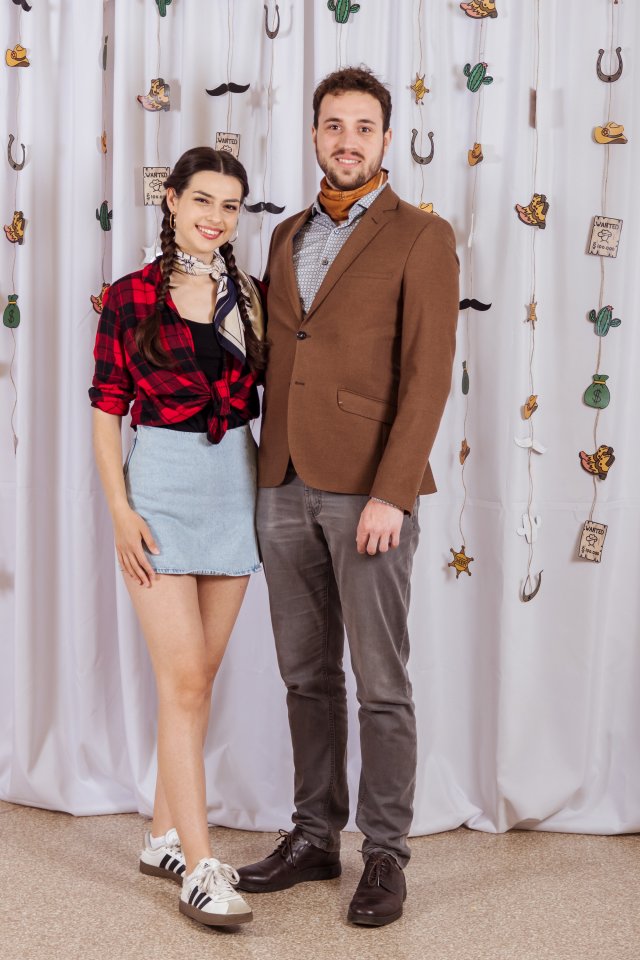 UpeCe western-4.jpg
